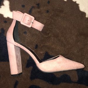 Light pink pointed toe heels